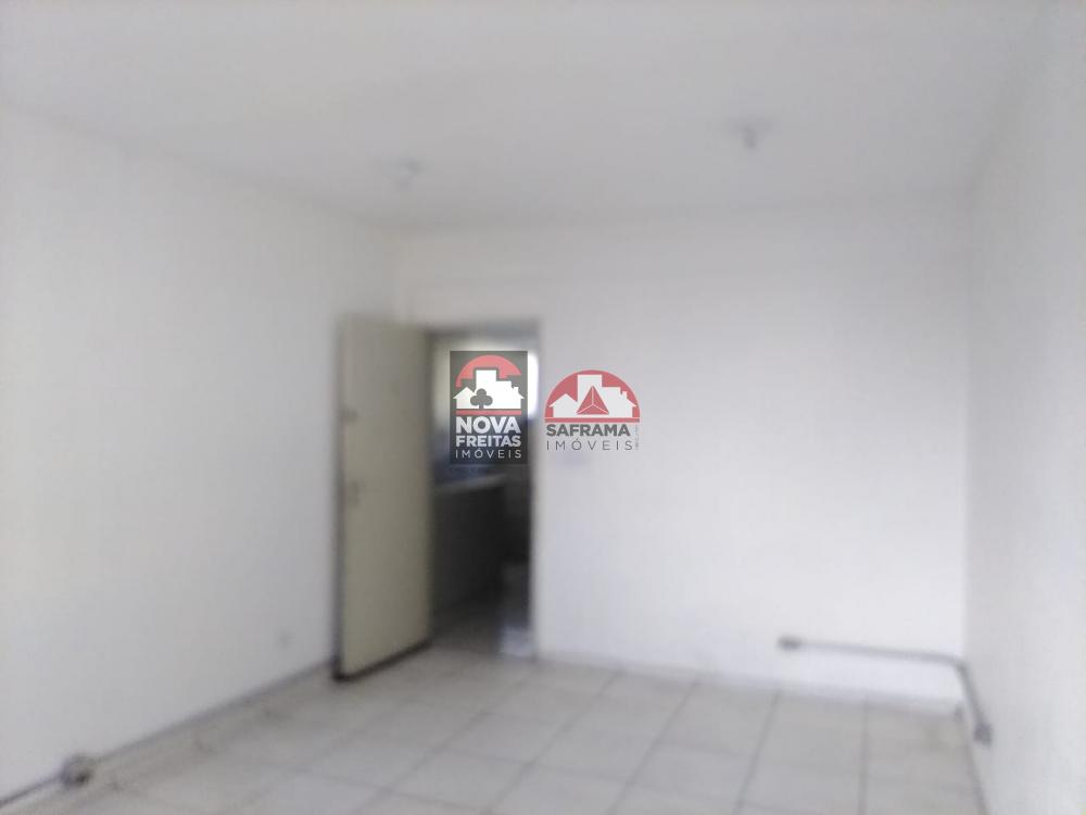Alugar Comercial / Sala em S&atilde;o Jos&eacute; dos Campos R$ 800,00 - Foto 3