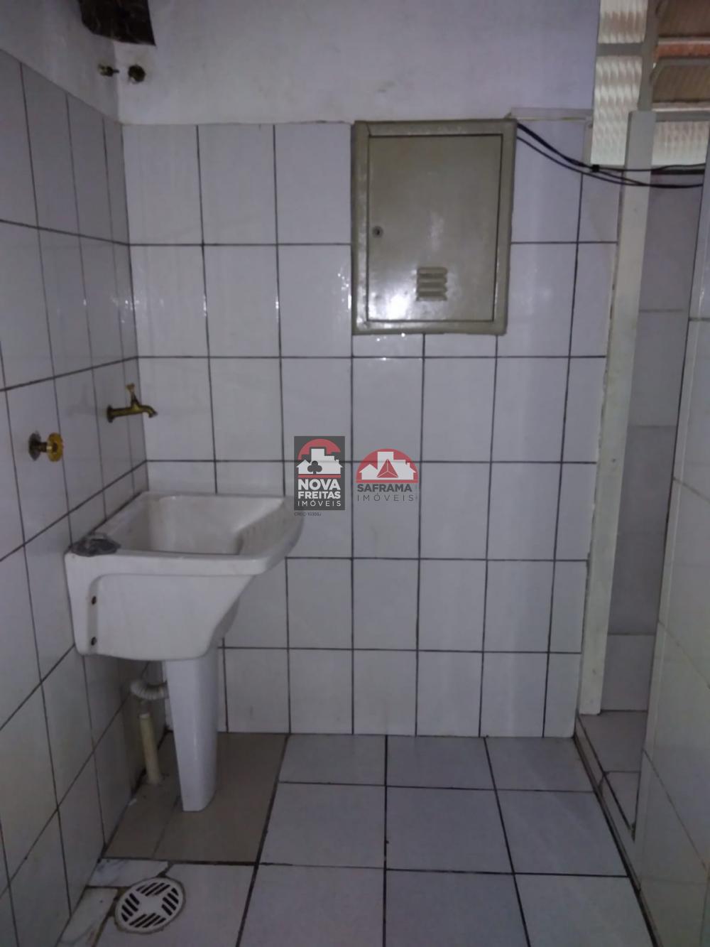 Alugar Comercial / Loja em S&atilde;o Jos&eacute; dos Campos R$ 3.800,00 - Foto 18