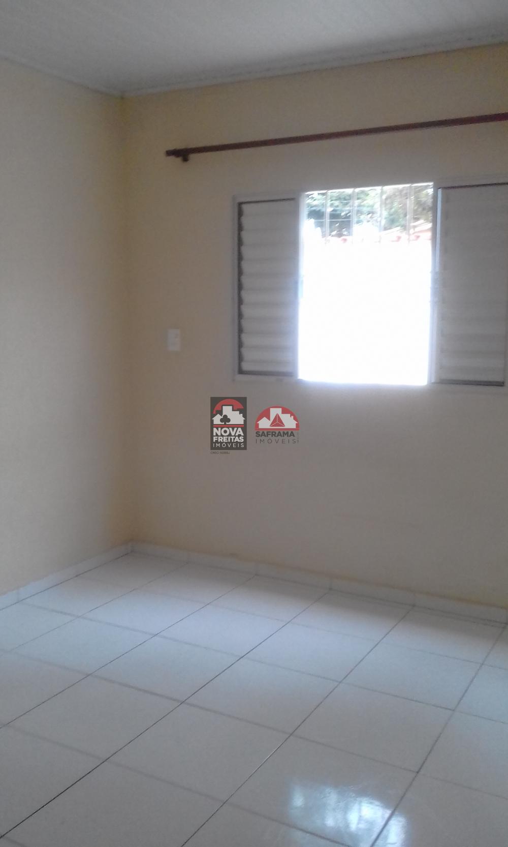 Alugar Casa / Padr&atilde;o em S&atilde;o Jos&eacute; dos Campos R$ 1.500,00 - Foto 6