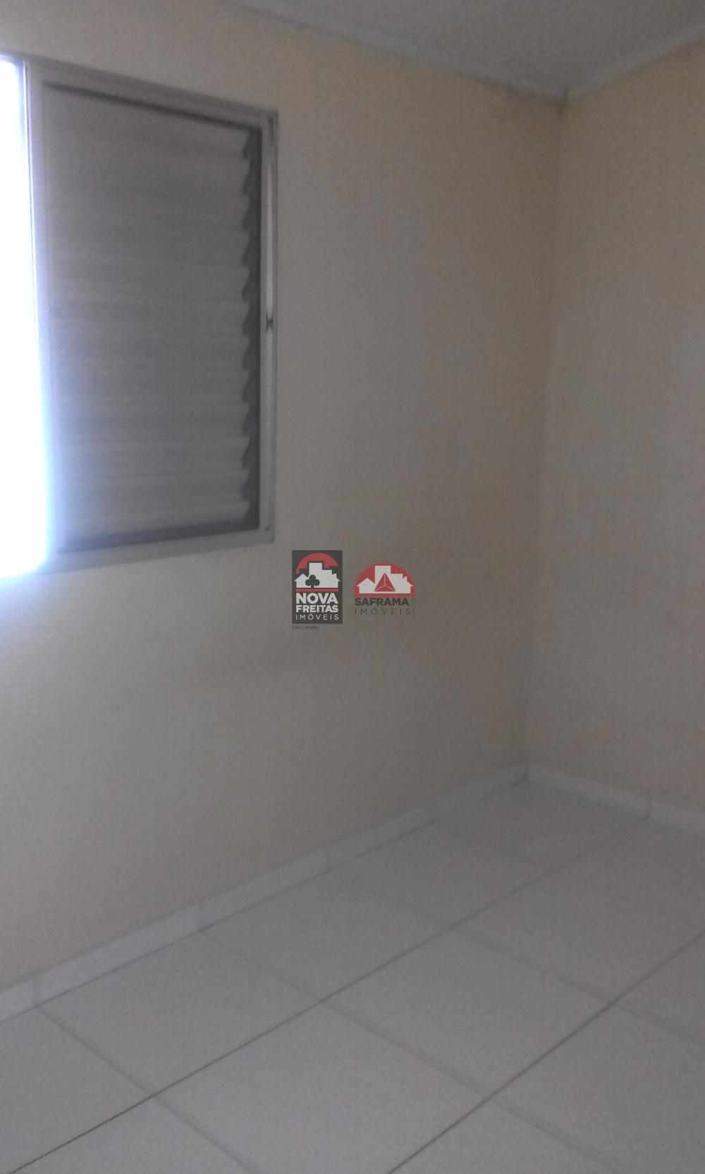 Alugar Casa / Padr&atilde;o em S&atilde;o Jos&eacute; dos Campos R$ 1.500,00 - Foto 8