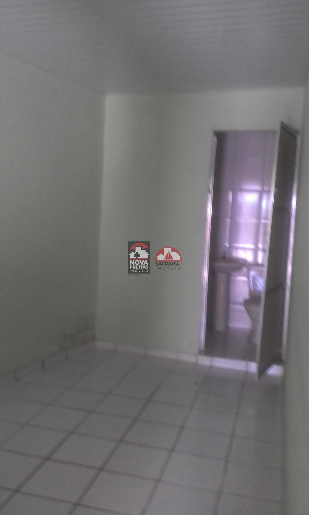 Alugar Casa / Padr&atilde;o em S&atilde;o Jos&eacute; dos Campos R$ 1.500,00 - Foto 18