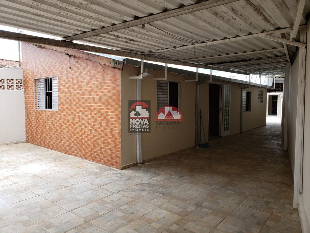 Alugar Casa / Padr&atilde;o em S&atilde;o Jos&eacute; dos Campos R$ 1.500,00 - Foto 1
