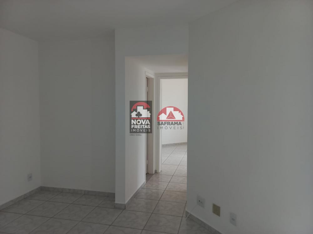 Alugar Apartamento / Padr&atilde;o em S&atilde;o Jos&eacute; dos Campos R$ 2.200,00 - Foto 3