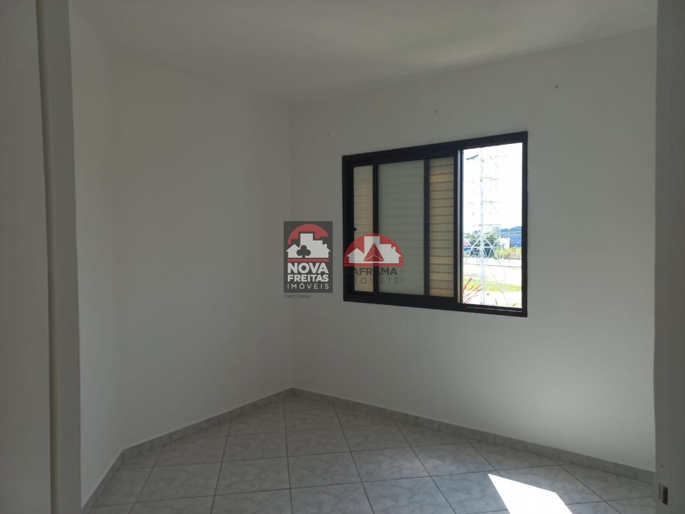Alugar Apartamento / Padr&atilde;o em S&atilde;o Jos&eacute; dos Campos R$ 2.200,00 - Foto 5