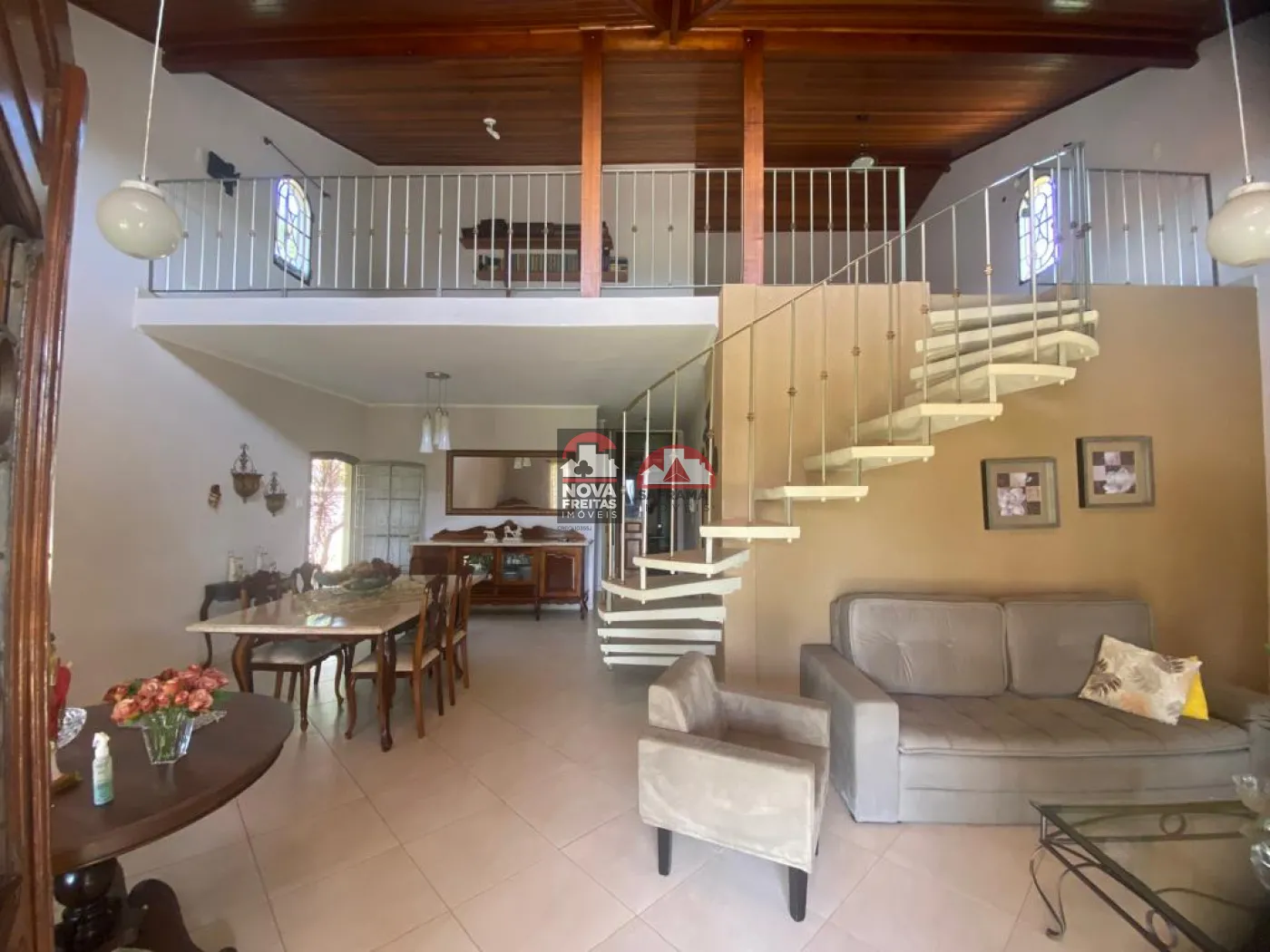 Comprar Casa / Sobrado Padr&atilde;o em Pindamonhangaba R$ 1.200.000,00 - Foto 3