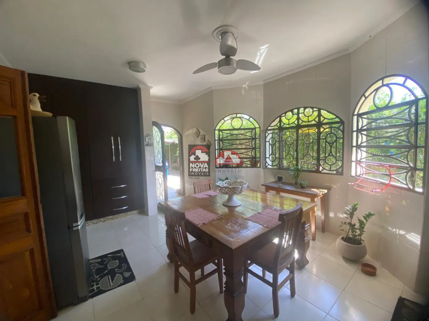Comprar Casa / Sobrado Padr&atilde;o em Pindamonhangaba R$ 1.200.000,00 - Foto 5