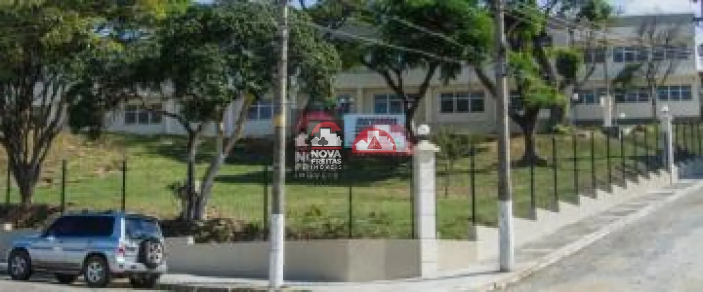 Alugar Comercial / P&aacute;tio Mantiqueira em Cruzeiro R$ 259,90 - Foto 1