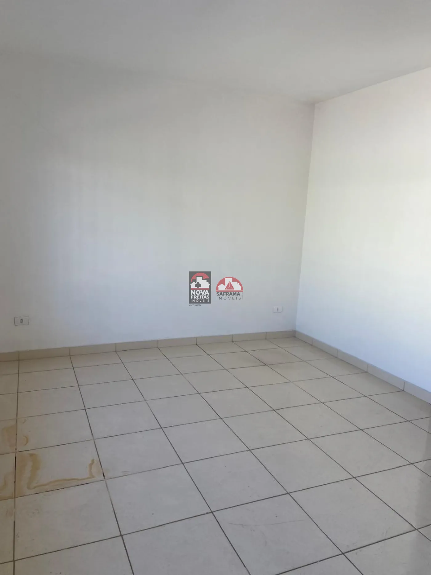Alugar Casa / Padr&atilde;o em S&atilde;o Jos&eacute; dos Campos R$ 2.800,00 - Foto 1