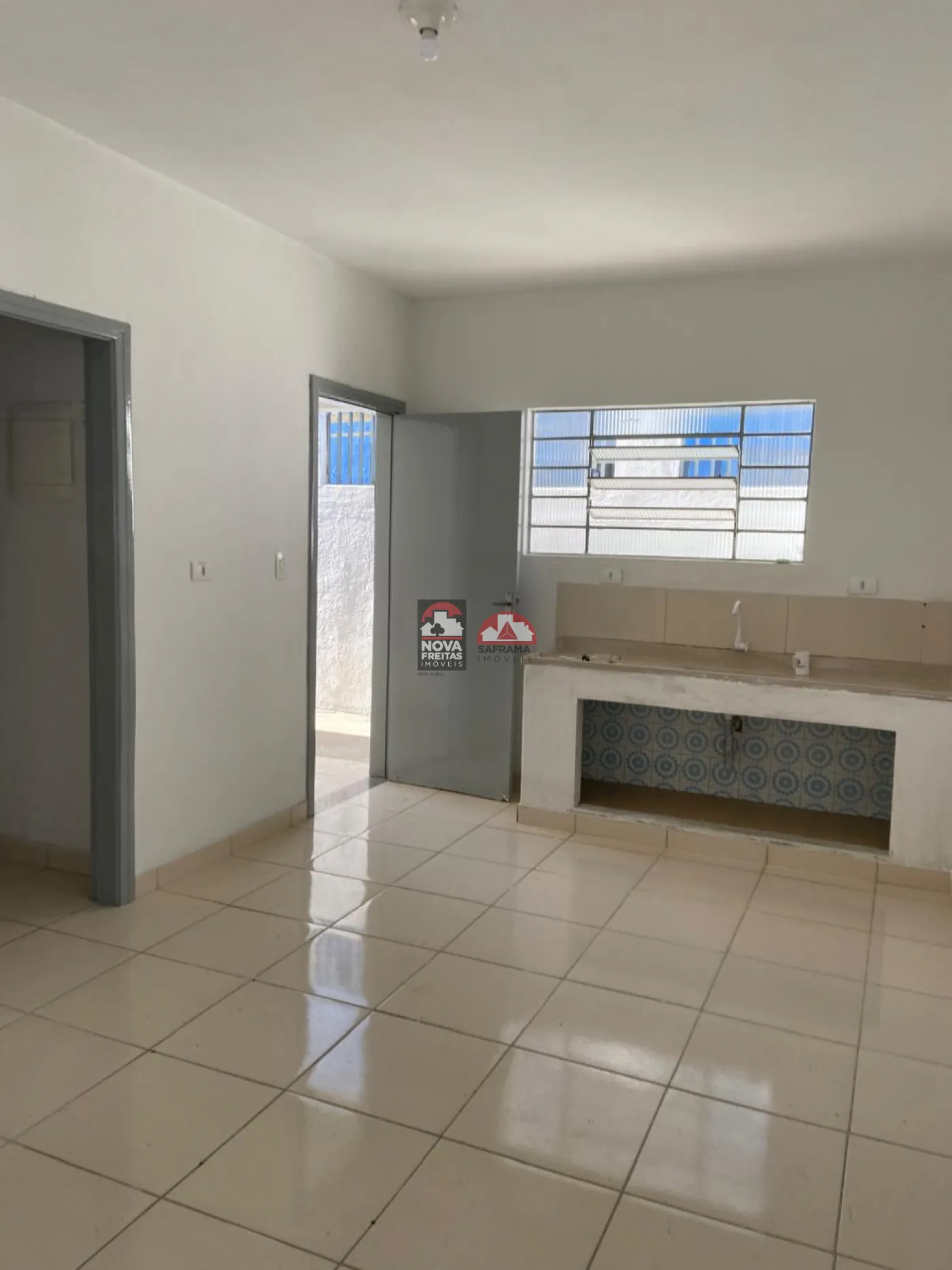 Alugar Casa / Padr&atilde;o em S&atilde;o Jos&eacute; dos Campos R$ 2.800,00 - Foto 4