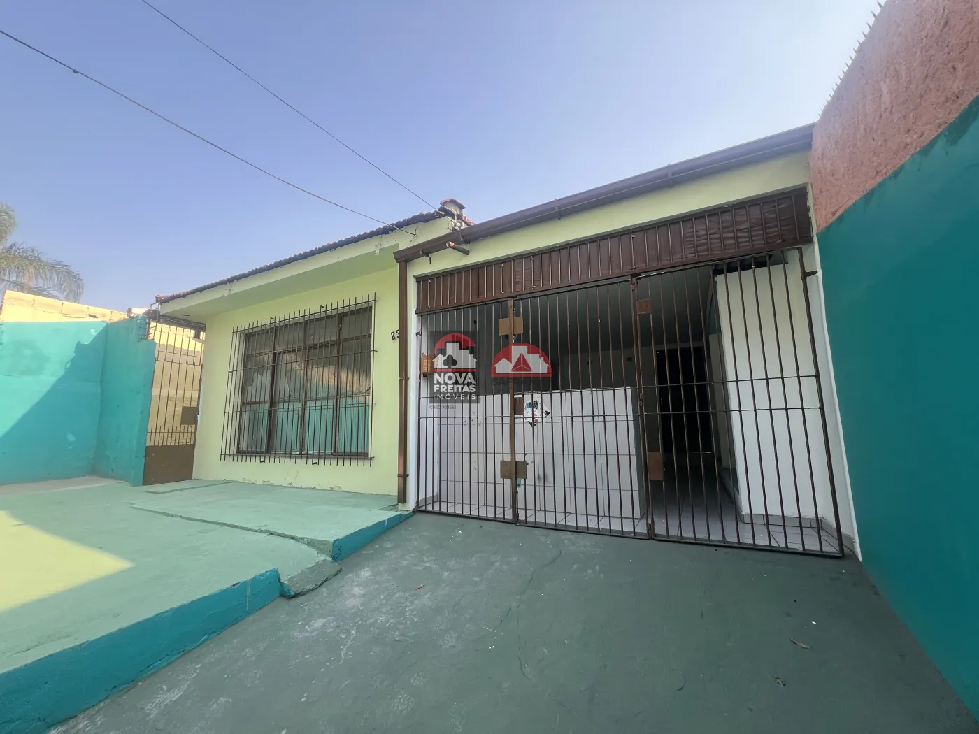 Alugar Comercial / Casa em S&atilde;o Jos&eacute; dos Campos R$ 1.800,00 - Foto 2