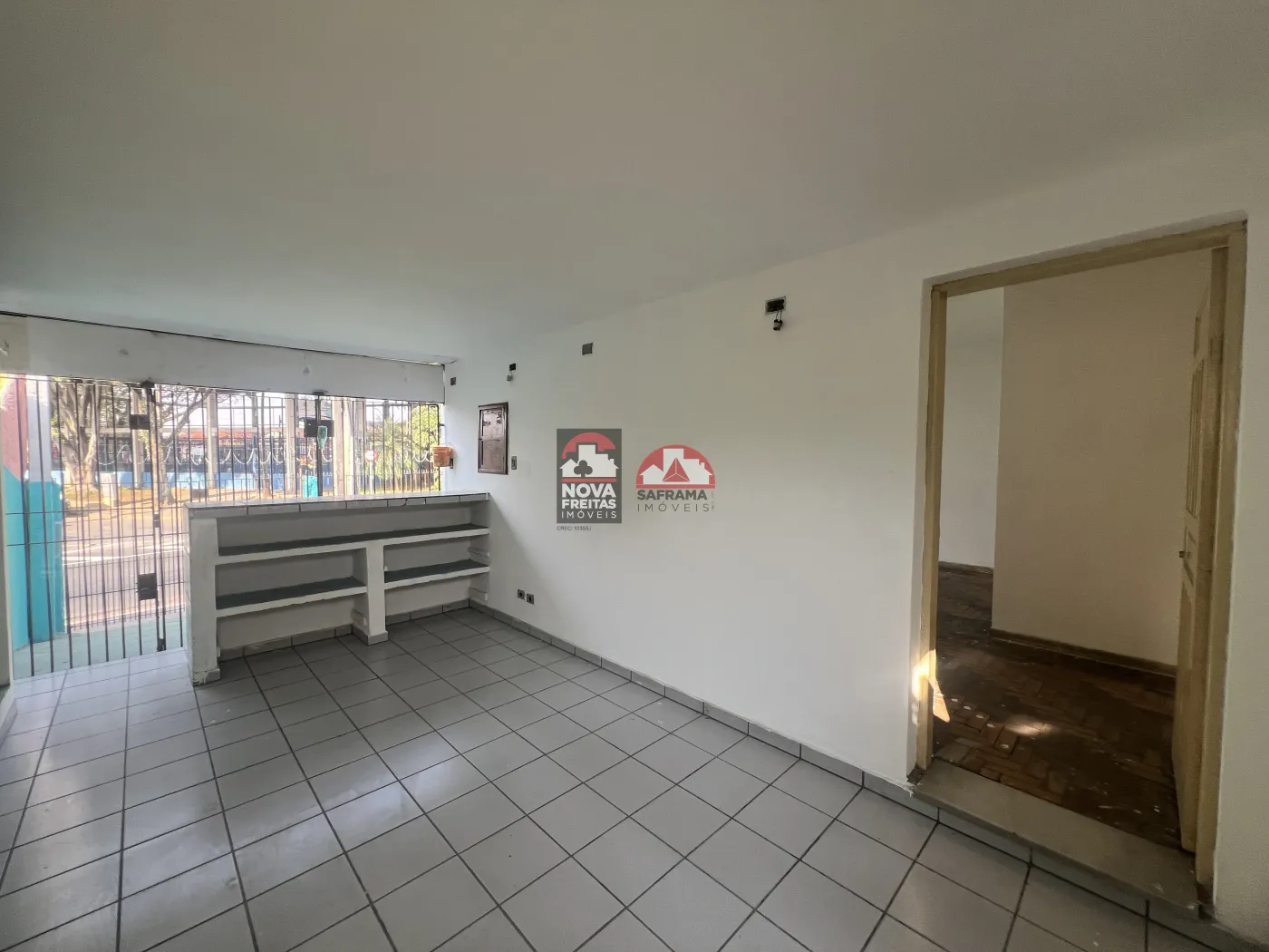 Alugar Comercial / Casa em S&atilde;o Jos&eacute; dos Campos R$ 1.800,00 - Foto 5