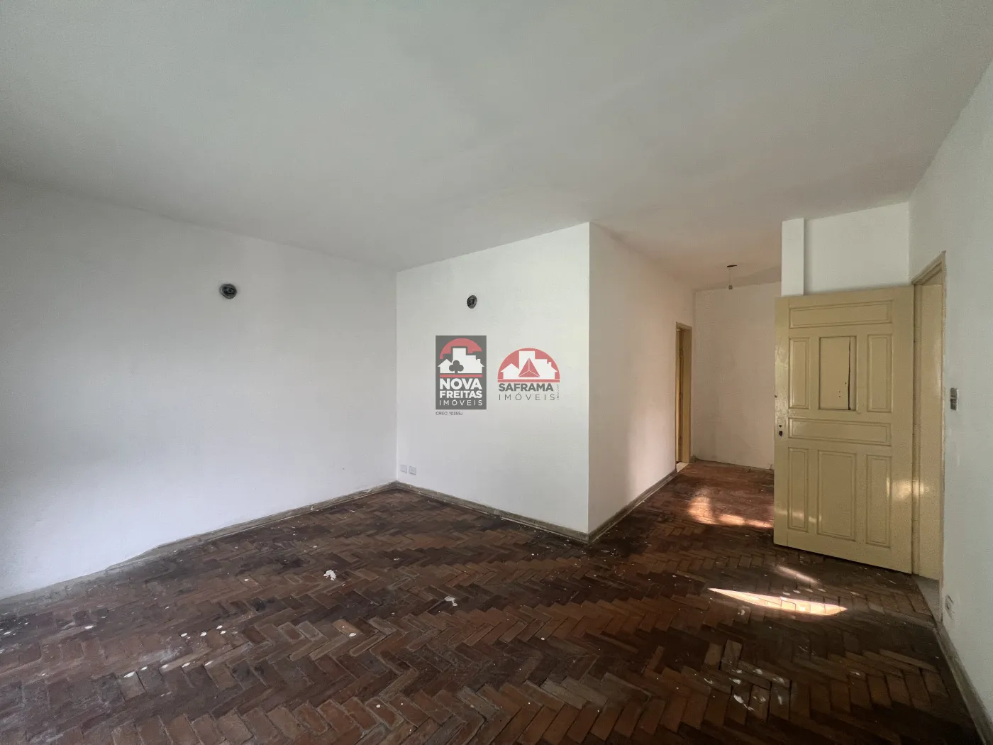 Alugar Comercial / Casa em S&atilde;o Jos&eacute; dos Campos R$ 1.800,00 - Foto 7
