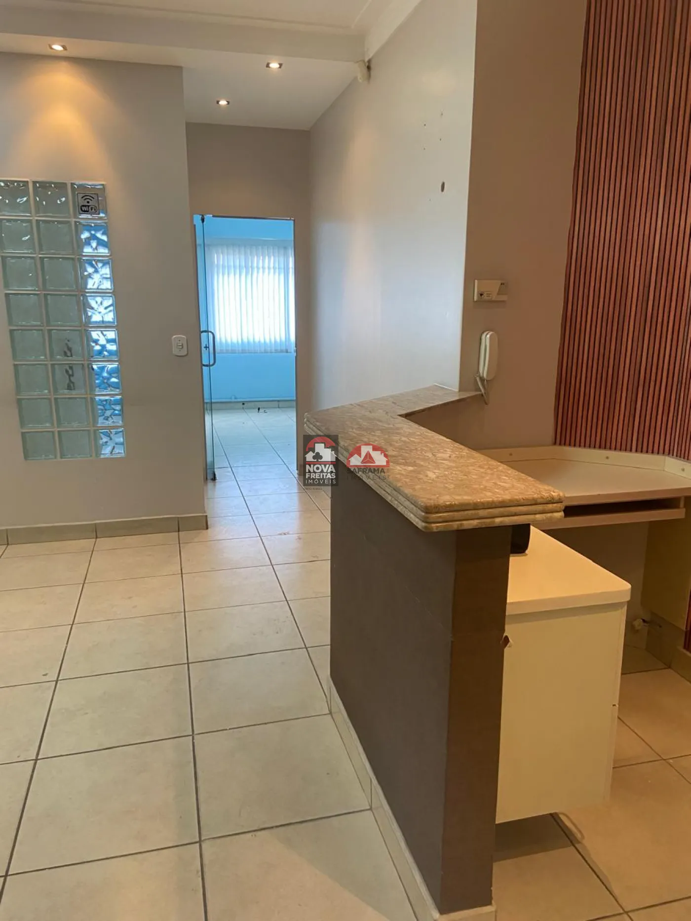 Alugar Comercial / Sala em S&atilde;o Jos&eacute; dos Campos R$ 1.700,00 - Foto 1