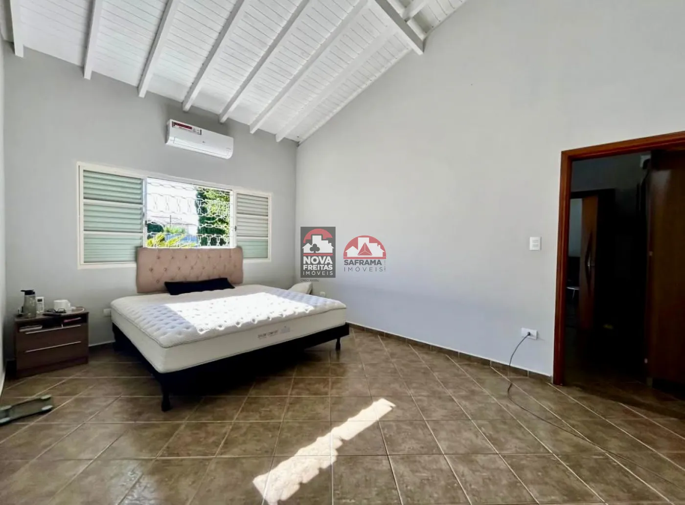 Alugar Casa / Padr&atilde;o em Pindamonhangaba R$ 3.000,00 - Foto 5