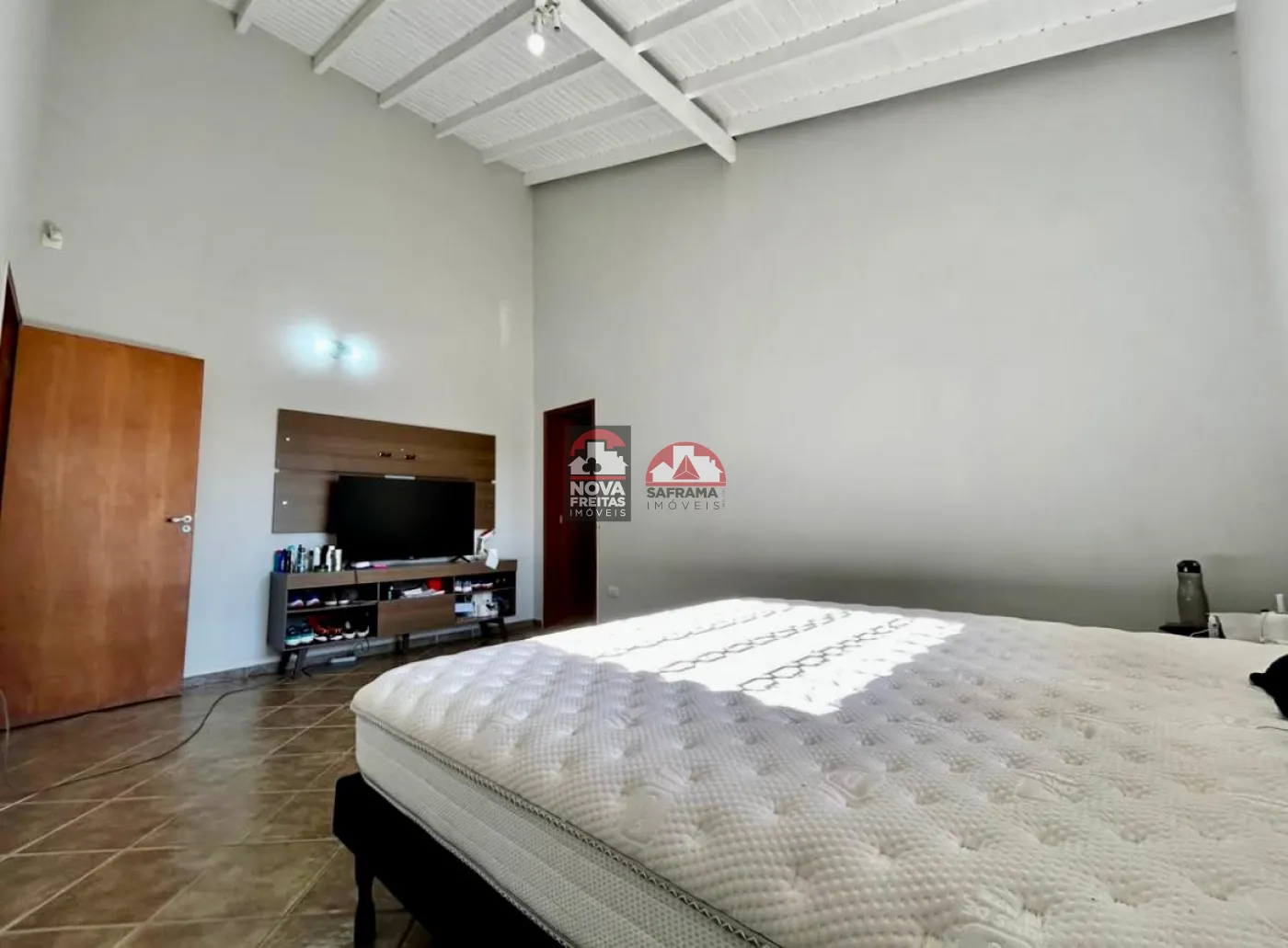 Alugar Casa / Padr&atilde;o em Pindamonhangaba R$ 3.000,00 - Foto 6