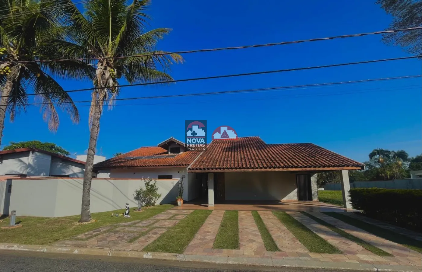 Alugar Casa / Condom&iacute;nio em Pindamonhangaba R$ 6.900,00 - Foto 1