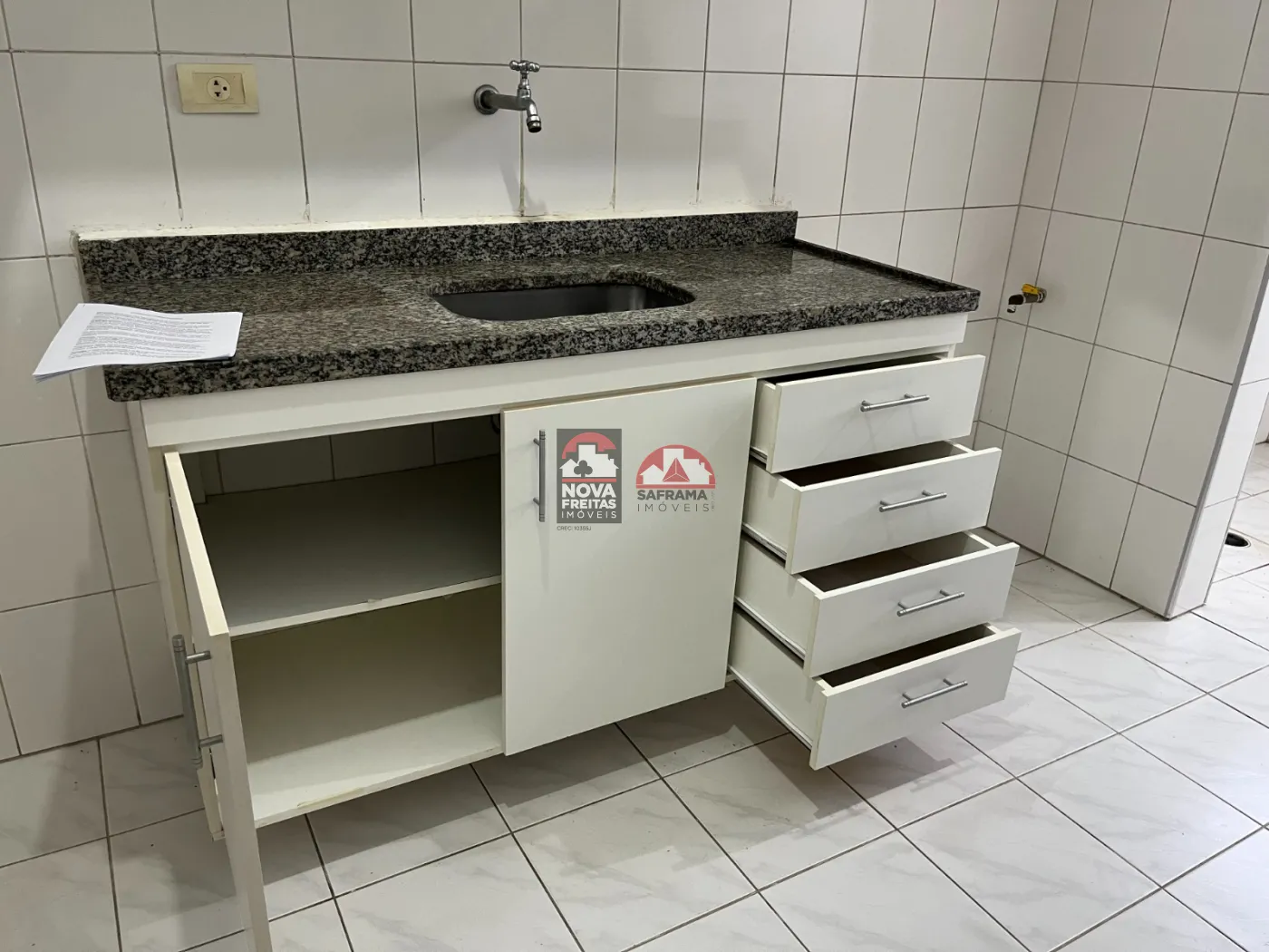 Alugar Apartamento / Padr&atilde;o em S&atilde;o Jos&eacute; dos Campos R$ 1.900,00 - Foto 6