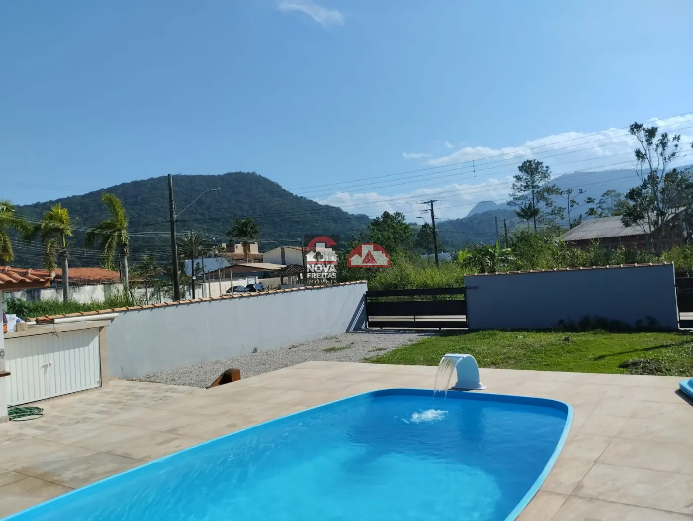 Alugar Casa / Padr&atilde;o em Caraguatatuba R$ 3.300,00 - Foto 1