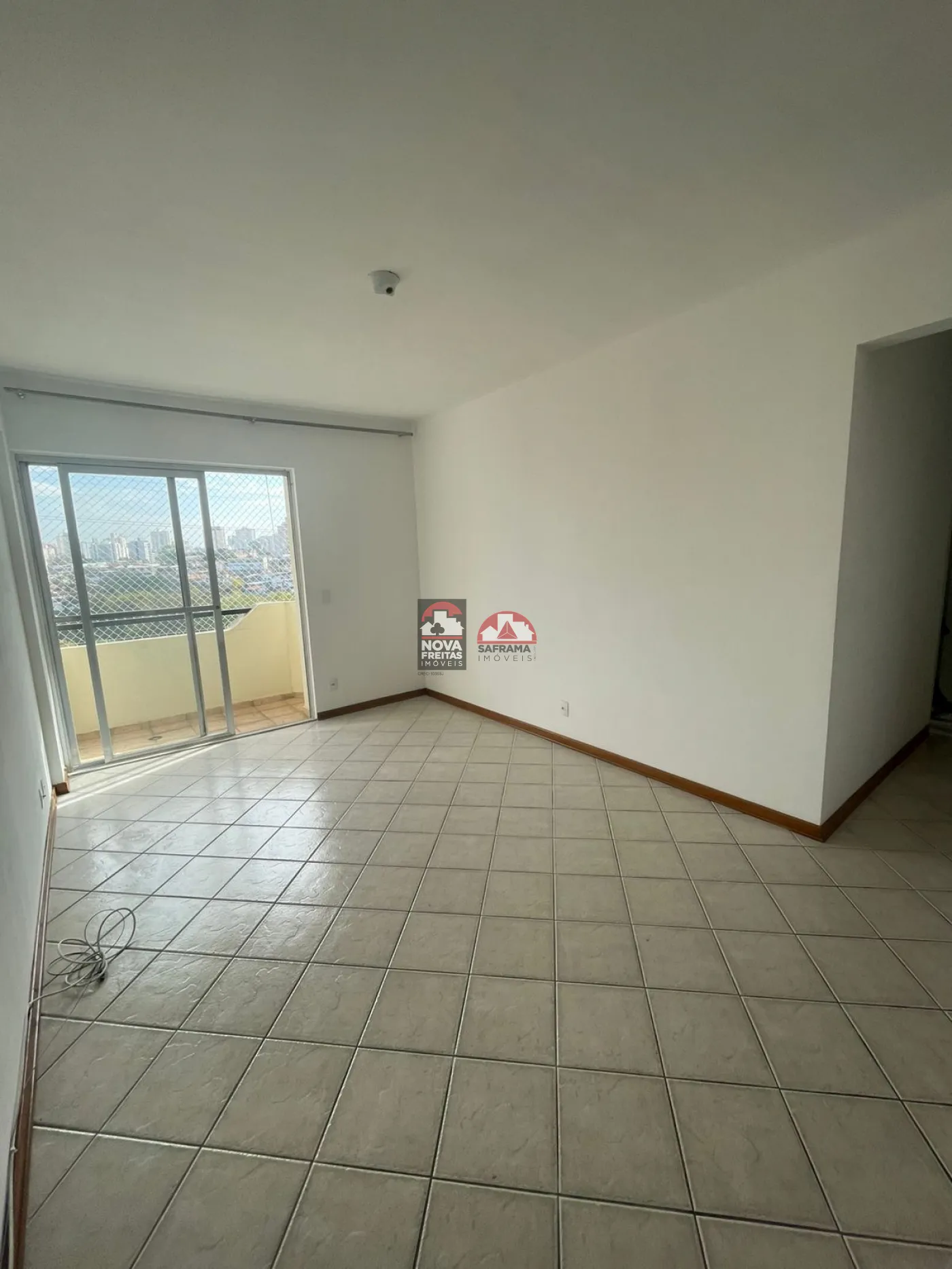 Alugar Apartamento / Padr&atilde;o em S&atilde;o Jos&eacute; dos Campos R$ 1.800,00 - Foto 2