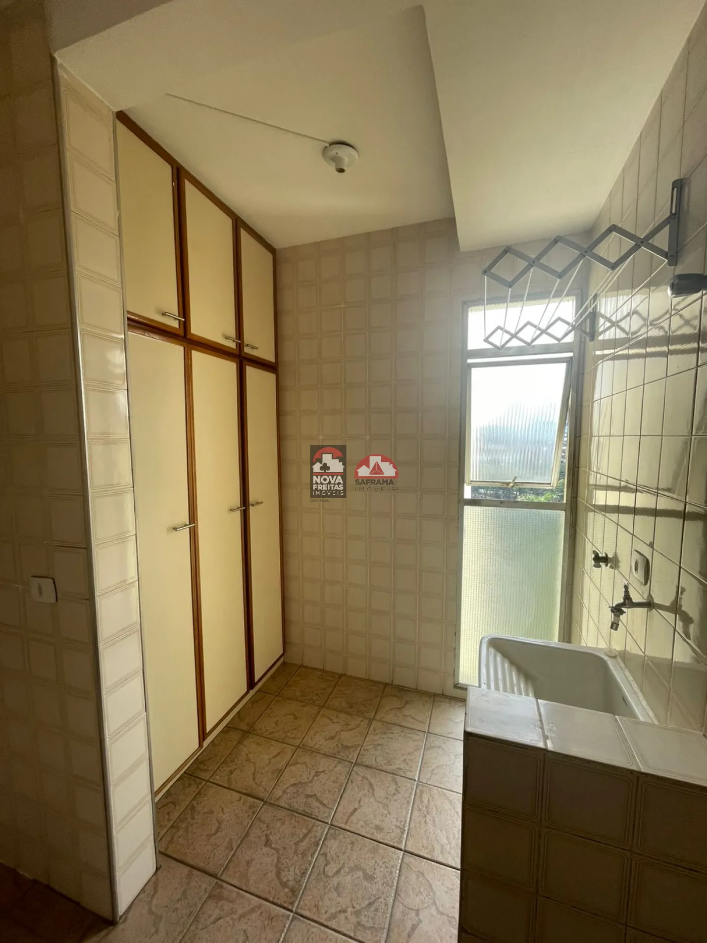 Alugar Apartamento / Padr&atilde;o em S&atilde;o Jos&eacute; dos Campos R$ 1.800,00 - Foto 3