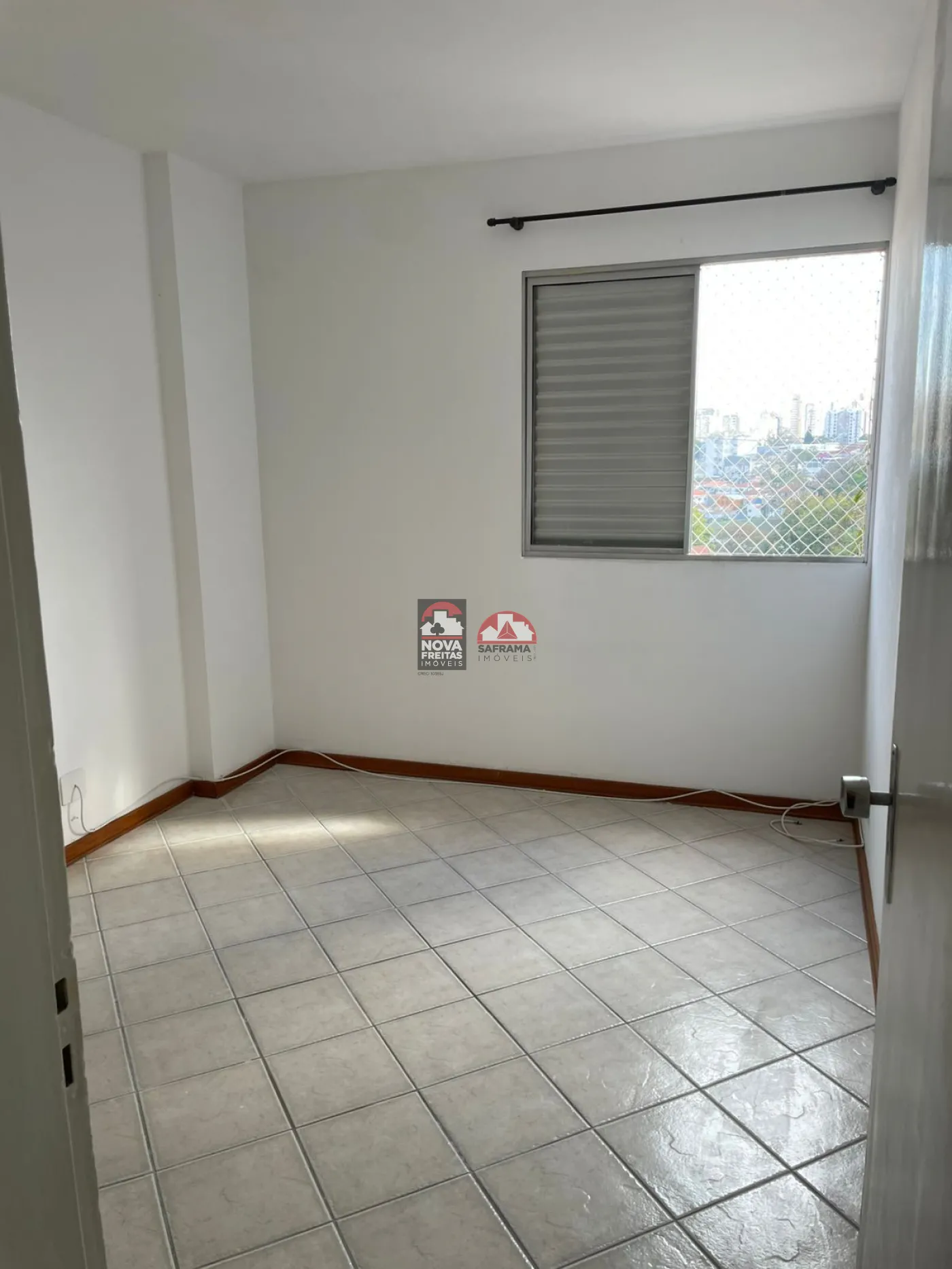 Alugar Apartamento / Padr&atilde;o em S&atilde;o Jos&eacute; dos Campos R$ 1.800,00 - Foto 6