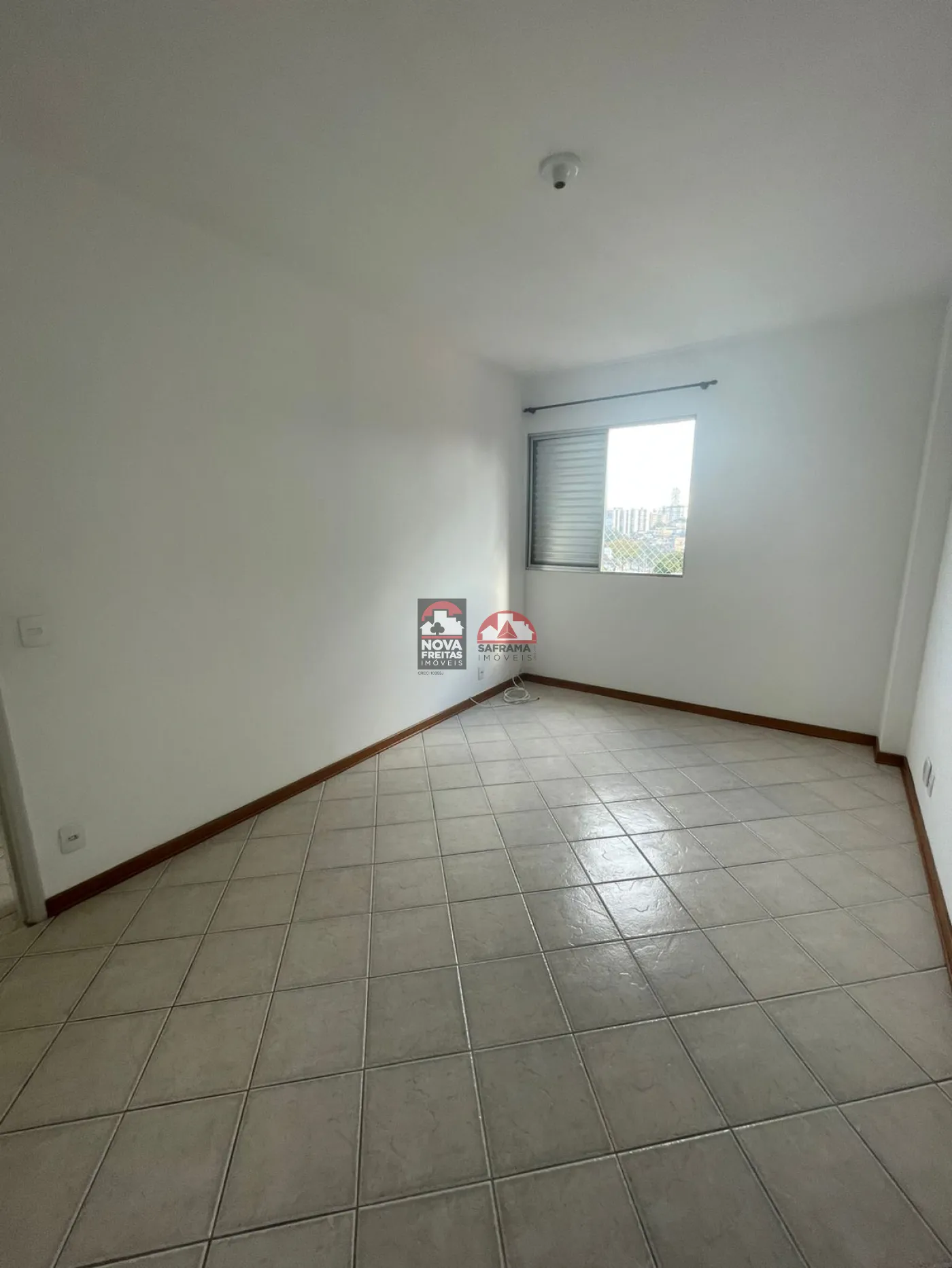 Alugar Apartamento / Padr&atilde;o em S&atilde;o Jos&eacute; dos Campos R$ 1.800,00 - Foto 8
