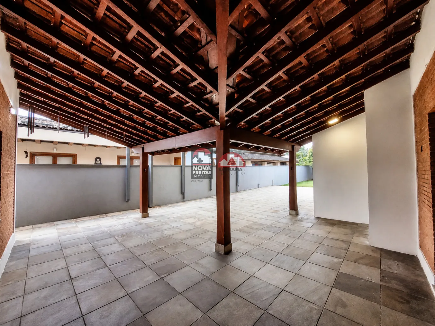 Alugar Casa / Condom&iacute;nio em Pindamonhangaba R$ 7.000,00 - Foto 2