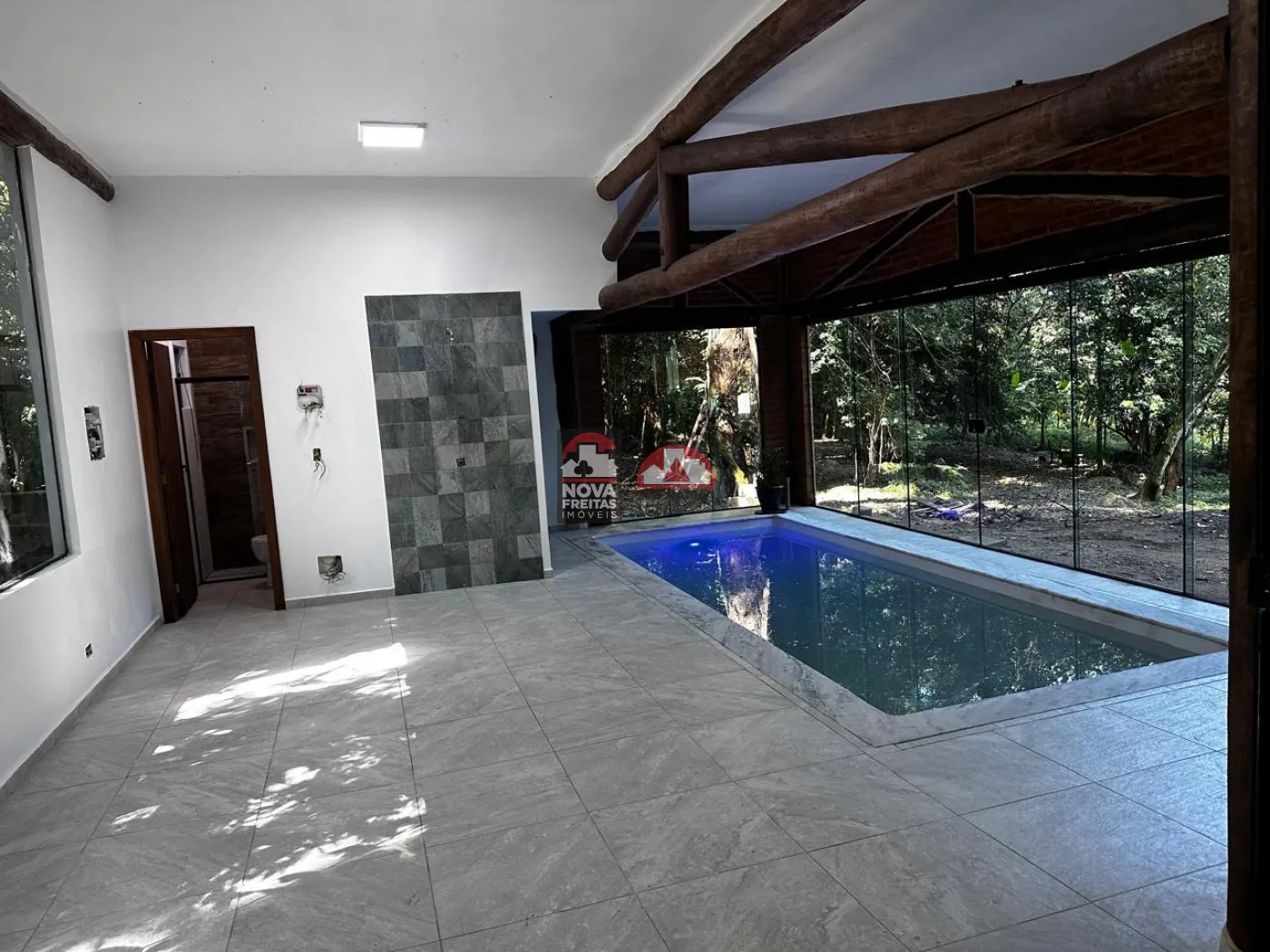 Alugar Casa / Padr&atilde;o em caraguatatuba R$ 6.700,00 - Foto 2