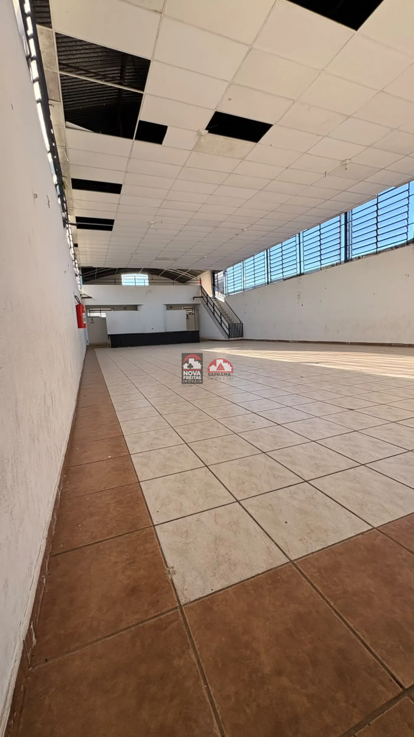 Alugar Comercial / Galp&atilde;o em S&atilde;o Jos&eacute; dos Campos R$ 10.000,00 - Foto 28
