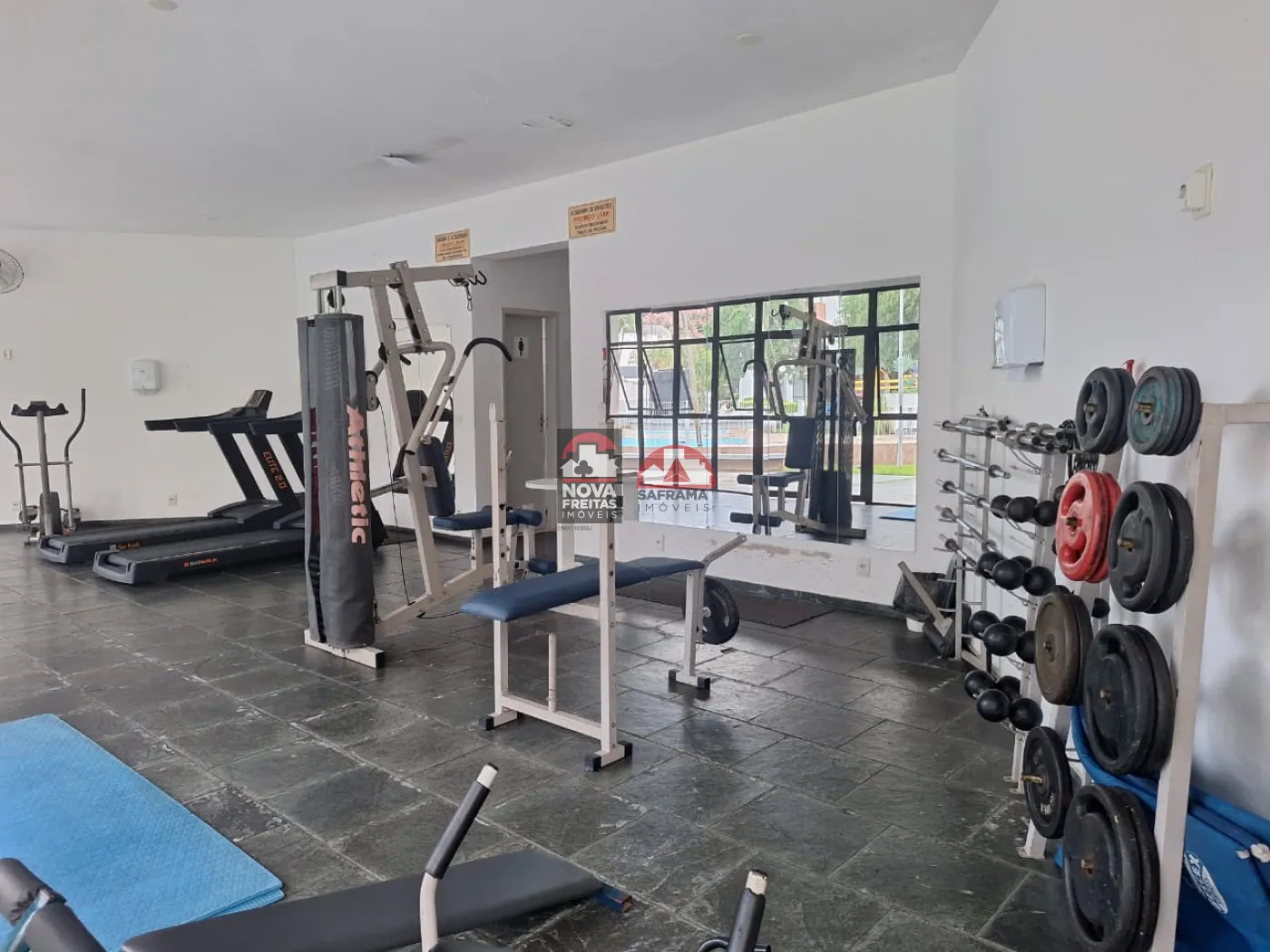 Alugar Apartamento / Padr&atilde;o em S&atilde;o Jos&eacute; dos Campos R$ 1.800,00 - Foto 2