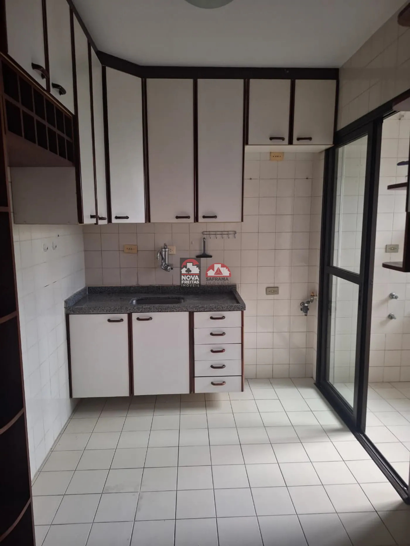 Alugar Apartamento / Padr&atilde;o em S&atilde;o Jos&eacute; dos Campos R$ 1.800,00 - Foto 19