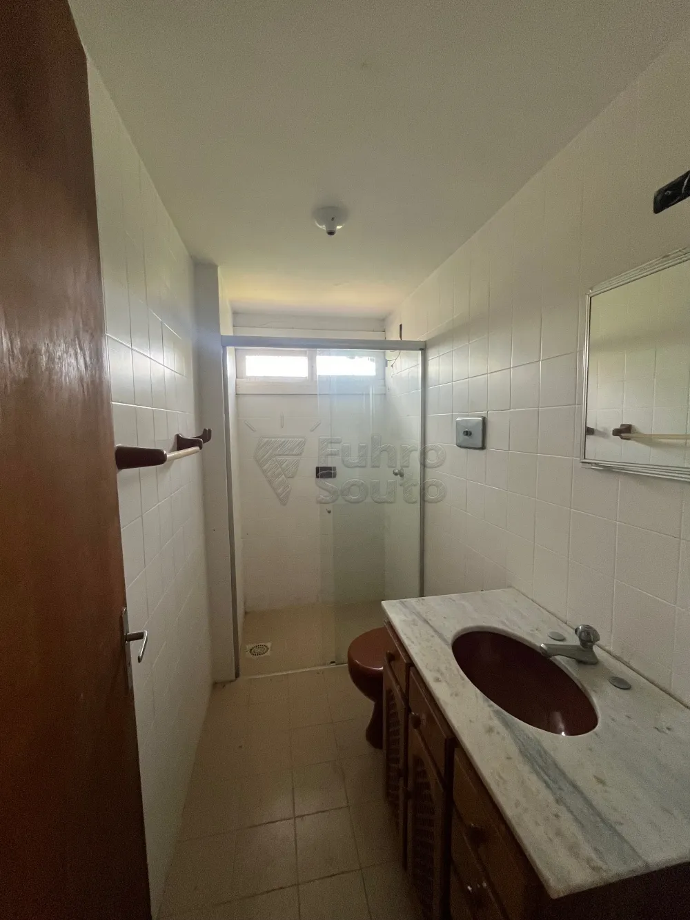 Alugar Apartamento / Padr&atilde;o em Pelotas R$ 99.999,00 - Foto 5