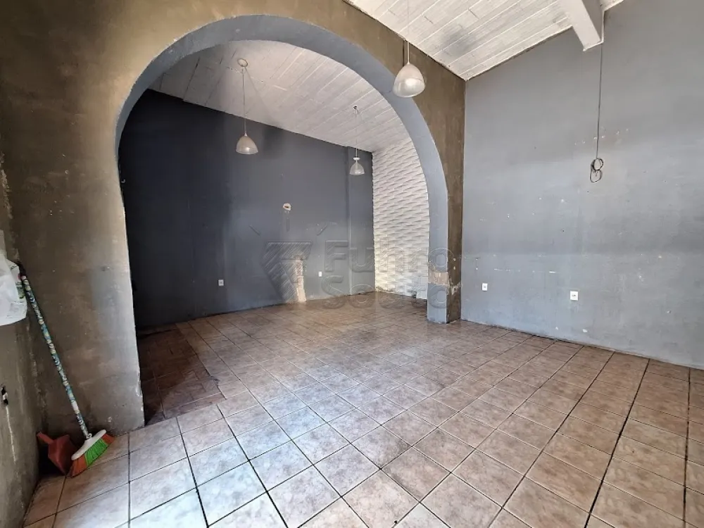 Alugar Comercial / Casa em Pelotas R$ 99.999,00 - Foto 1