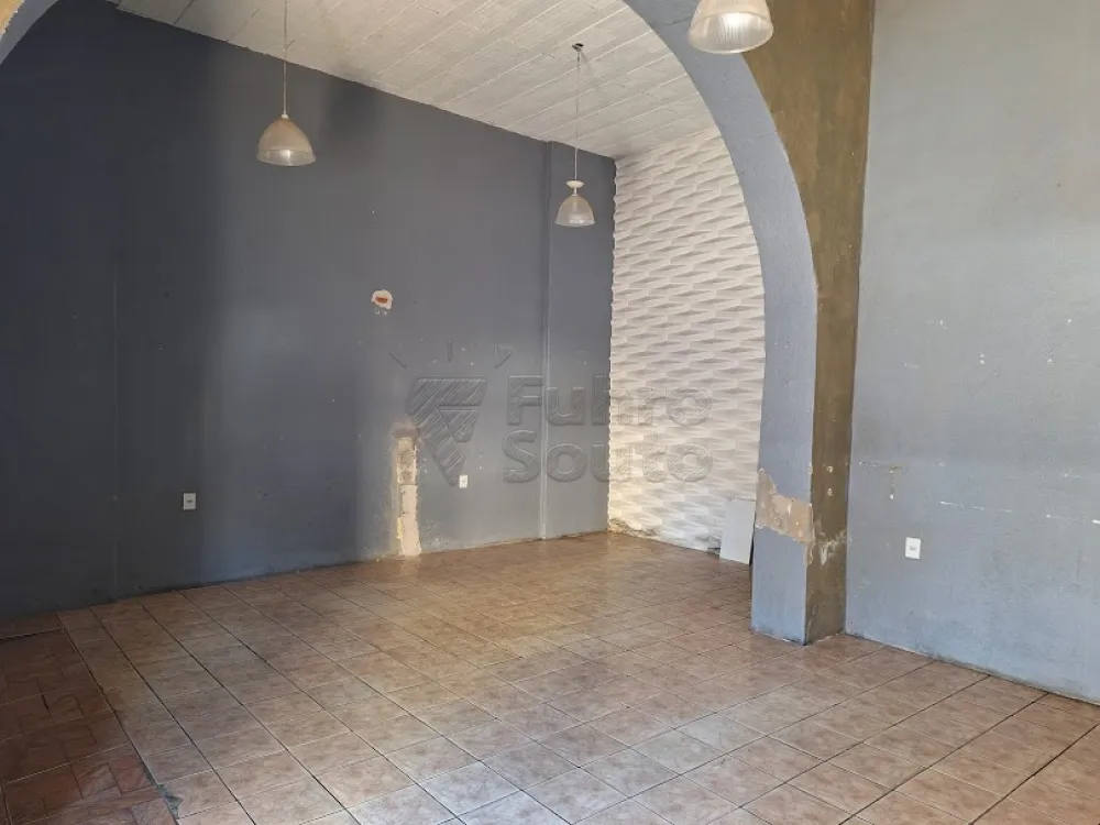 Alugar Comercial / Casa em Pelotas R$ 99.999,00 - Foto 2