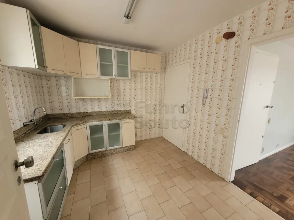 Alugar Apartamento / Padr&atilde;o em Pelotas R$ 1.500,00 - Foto 4