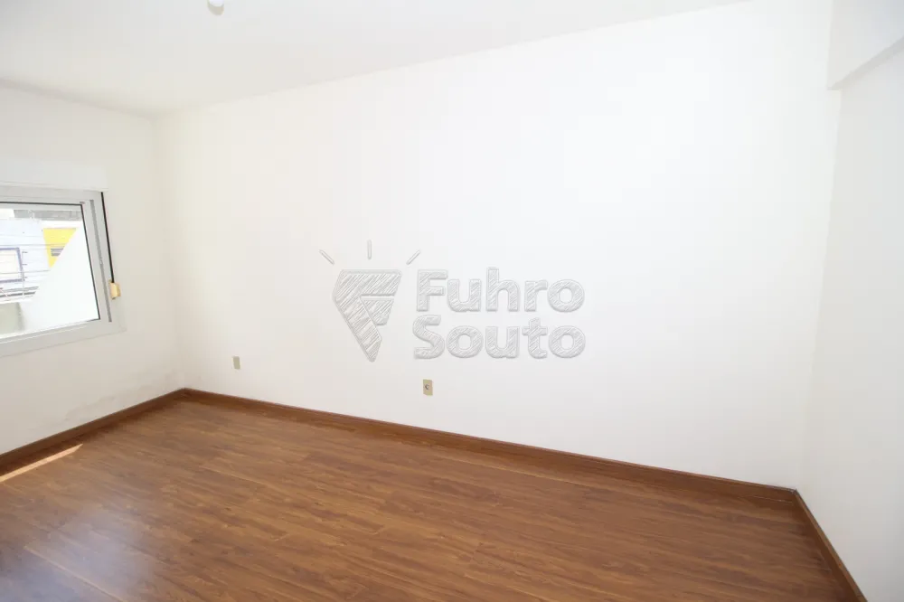 Alugar Apartamento / Padr&atilde;o em Pelotas R$ 1.200,00 - Foto 10