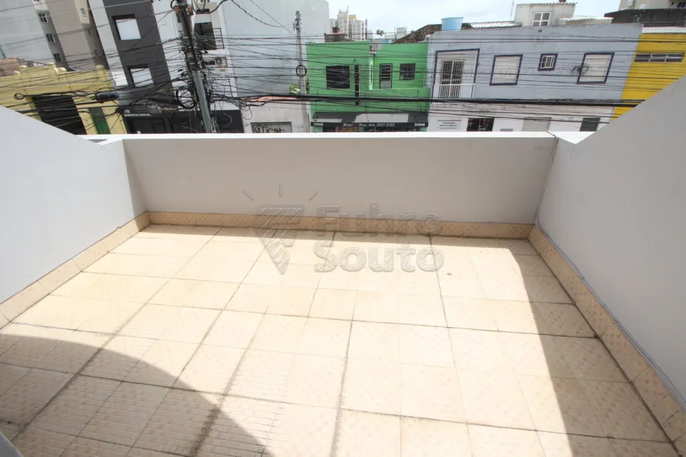 Alugar Apartamento / Padr&atilde;o em Pelotas R$ 1.200,00 - Foto 17
