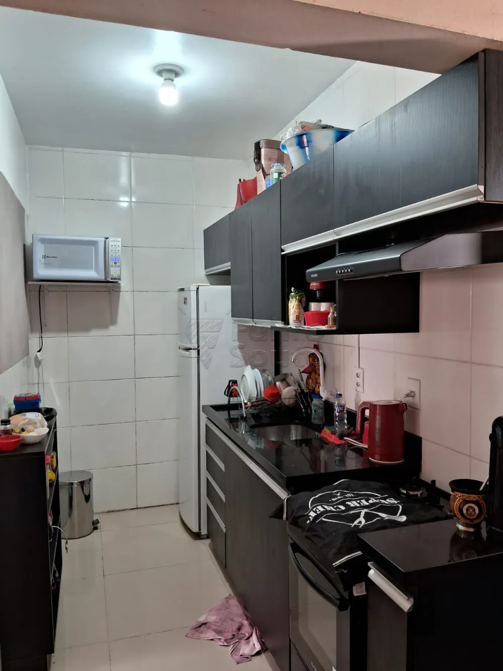 Comprar Casa / Padr&atilde;o em Pelotas R$ 318.000,00 - Foto 3