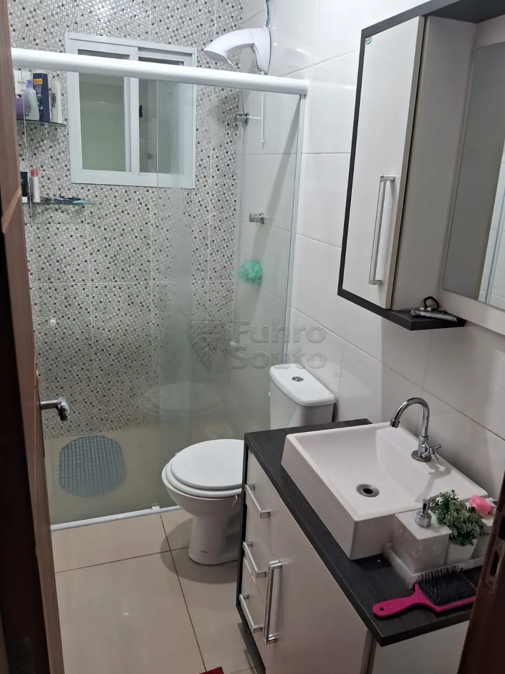 Comprar Casa / Padr&atilde;o em Pelotas R$ 318.000,00 - Foto 7