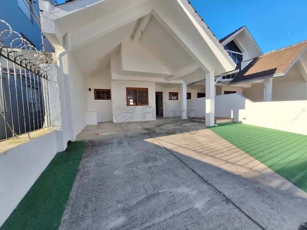Alugar Casa / Padr&atilde;o em Pelotas R$ 4.300,00 - Foto 1