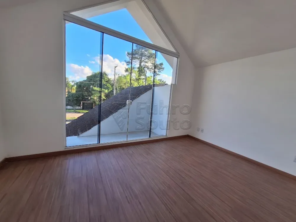 Comprar Casa / Padr&atilde;o em Pelotas R$ 850.000,00 - Foto 9
