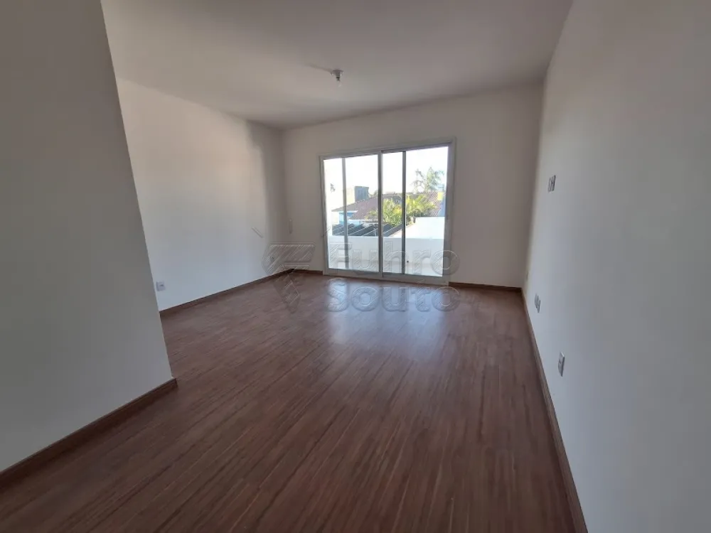Comprar Casa / Padr&atilde;o em Pelotas R$ 850.000,00 - Foto 8