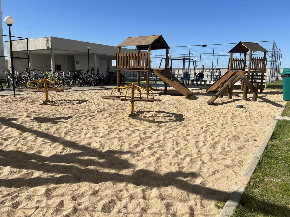 Alugar Apartamento / Padr&atilde;o em Pelotas R$ 700,00 - Foto 9