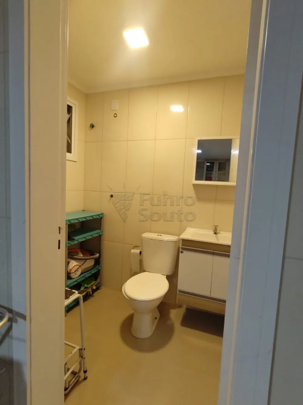 Comprar Casa / Padr&atilde;o em Pelotas R$ 1.390.000,00 - Foto 17