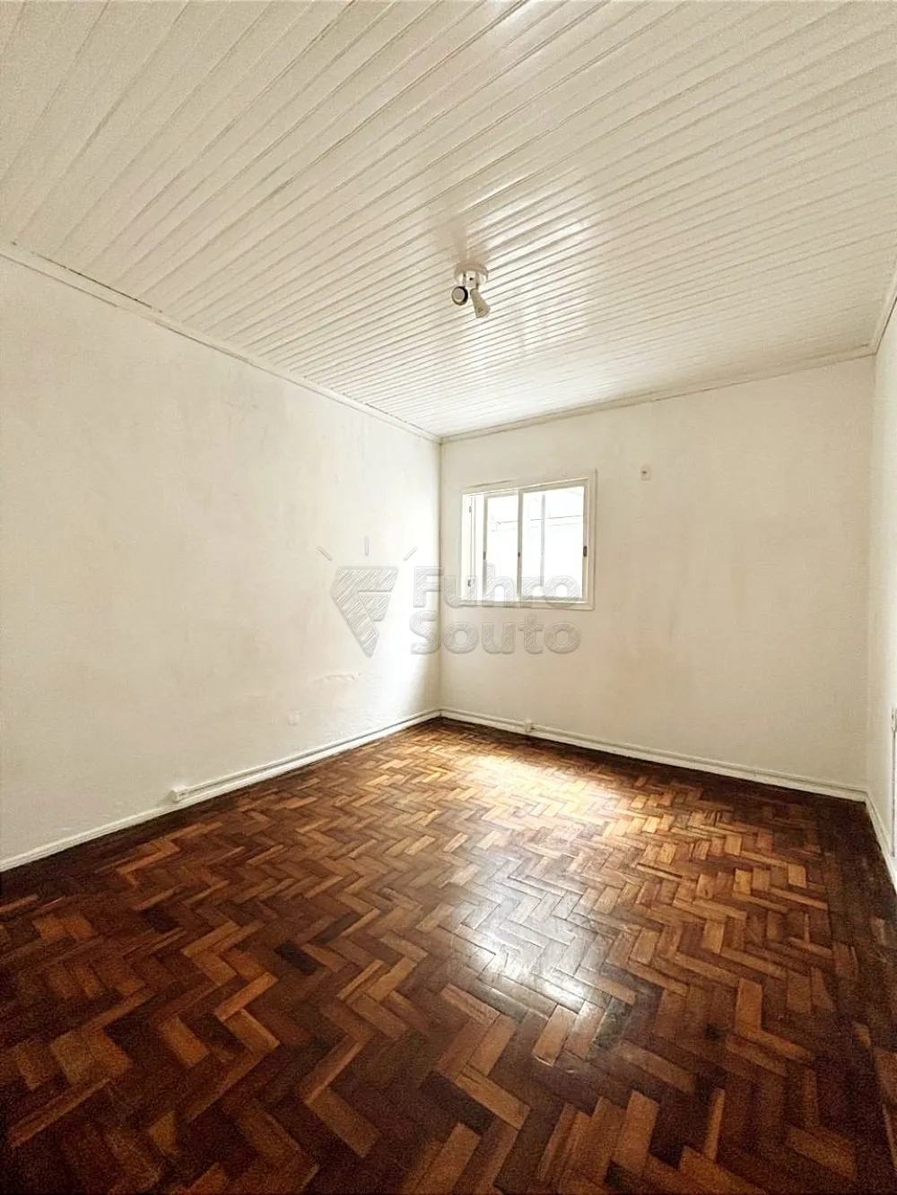 Comprar Casa / Padr&atilde;o em Pelotas R$ 1.800.000,00 - Foto 6