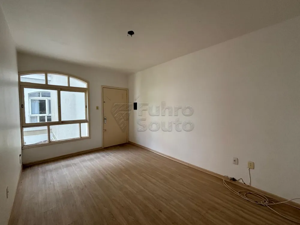 Comprar Apartamento / Padr&atilde;o em Pelotas R$ 200.000,00 - Foto 8