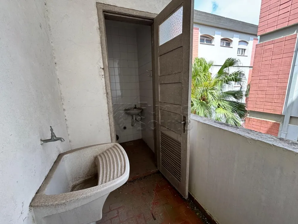 Comprar Apartamento / Padr&atilde;o em Pelotas R$ 200.000,00 - Foto 12