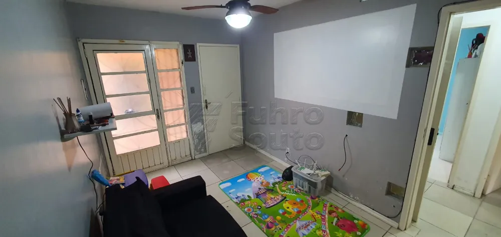 Comprar Apartamento / Padr&atilde;o em Pelotas R$ 160.000,00 - Foto 1