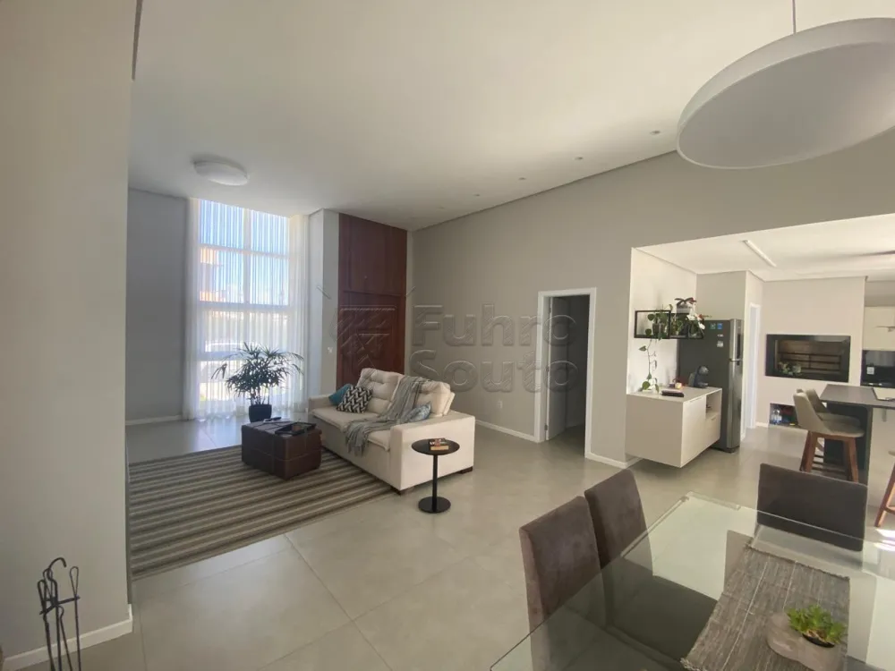 Comprar Casa / Condom&iacute;nio em Pelotas R$ 1.700.000,00 - Foto 2