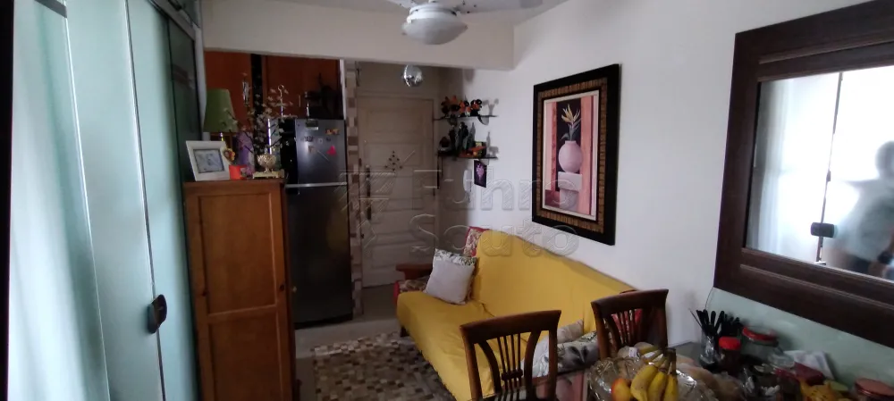 Comprar Apartamento / Padr&atilde;o em Pelotas R$ 200.000,00 - Foto 1